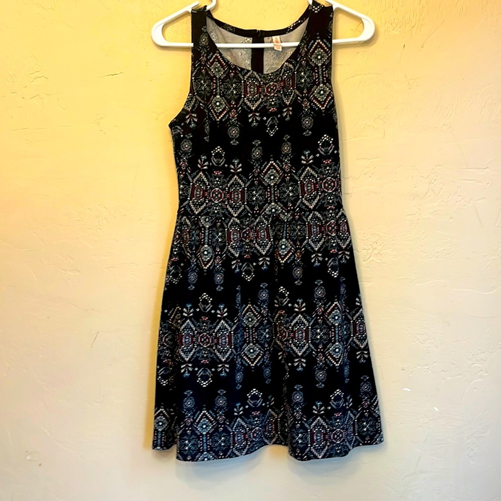 Xhilaration mid thigh length dress with unique pattern